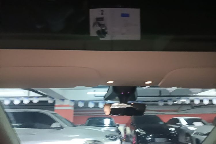 Tesla Model Y 2022 car image #18