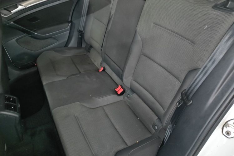 Volkswagen Golf 2016 car image #17