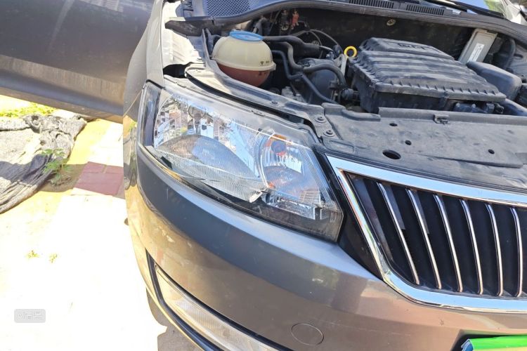 Skoda Rapid 2016 #8 Skoda Rapid 2016 car image #8