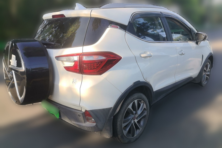 BYD Yuan 2016 car image #5
