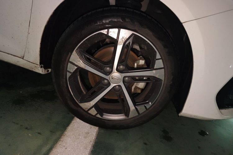 GEELY Emgrand L 2023 car image #9