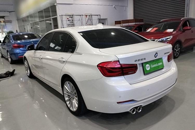 BMW 3 Series 2018 imagen de coche #5