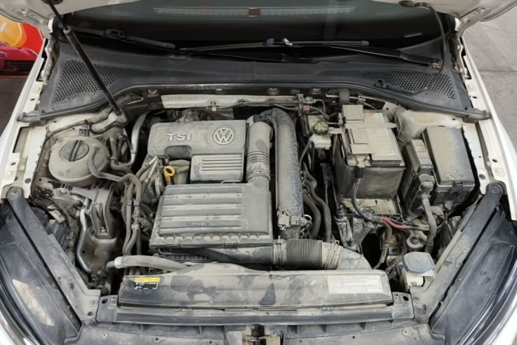 Volkswagen Golf 2018 car image #20
