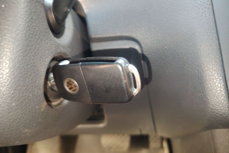 Volkswagen Polo 2016 car image #11