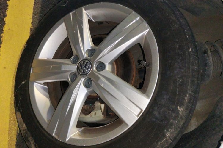 Volkswagen Lavida 2017 car image #3