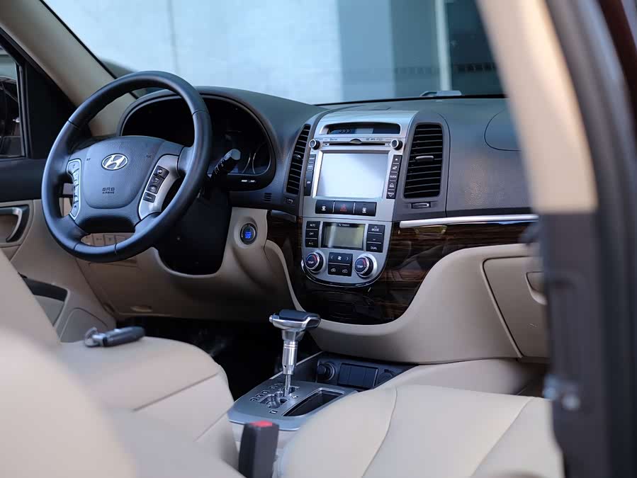 Hyundai Santa Fe Classic 2011 car image #59