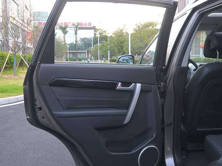 Chevrolet Captiva 2016 imagen de coche #59