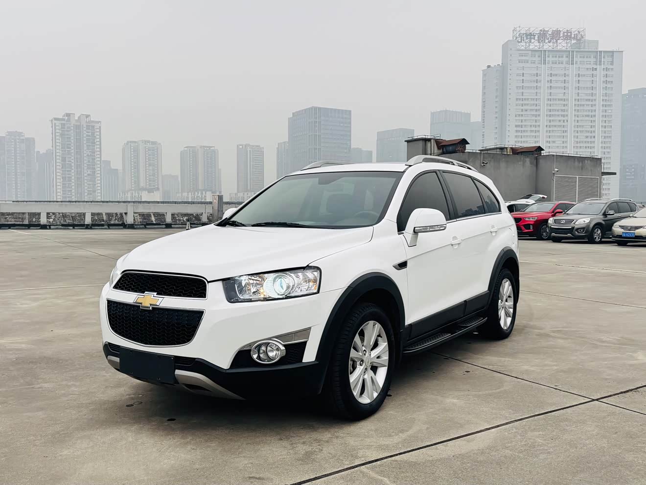 Chevrolet Captiva 2015 immagine di auto 