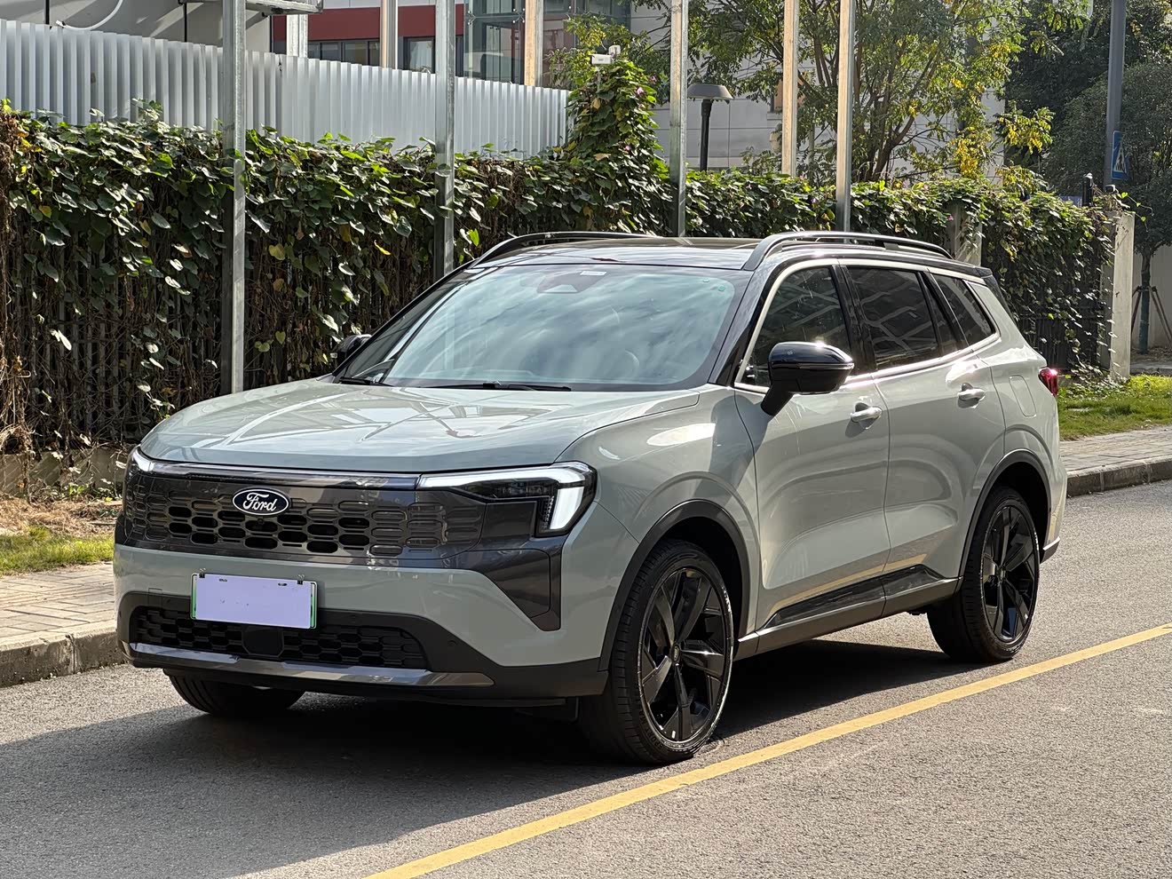 Ford Equator Sport 2024 immagine di auto 