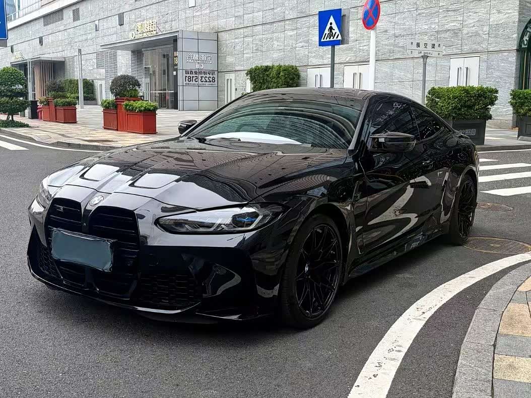 BMW M4 2024 car image 