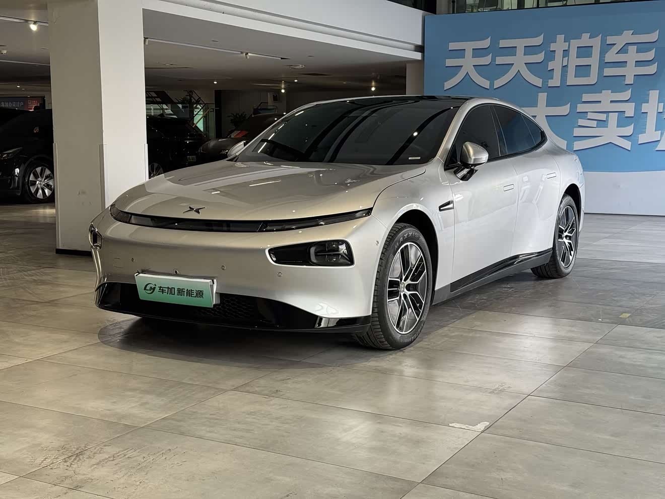 Xpeng P7 2023 汽车图片 