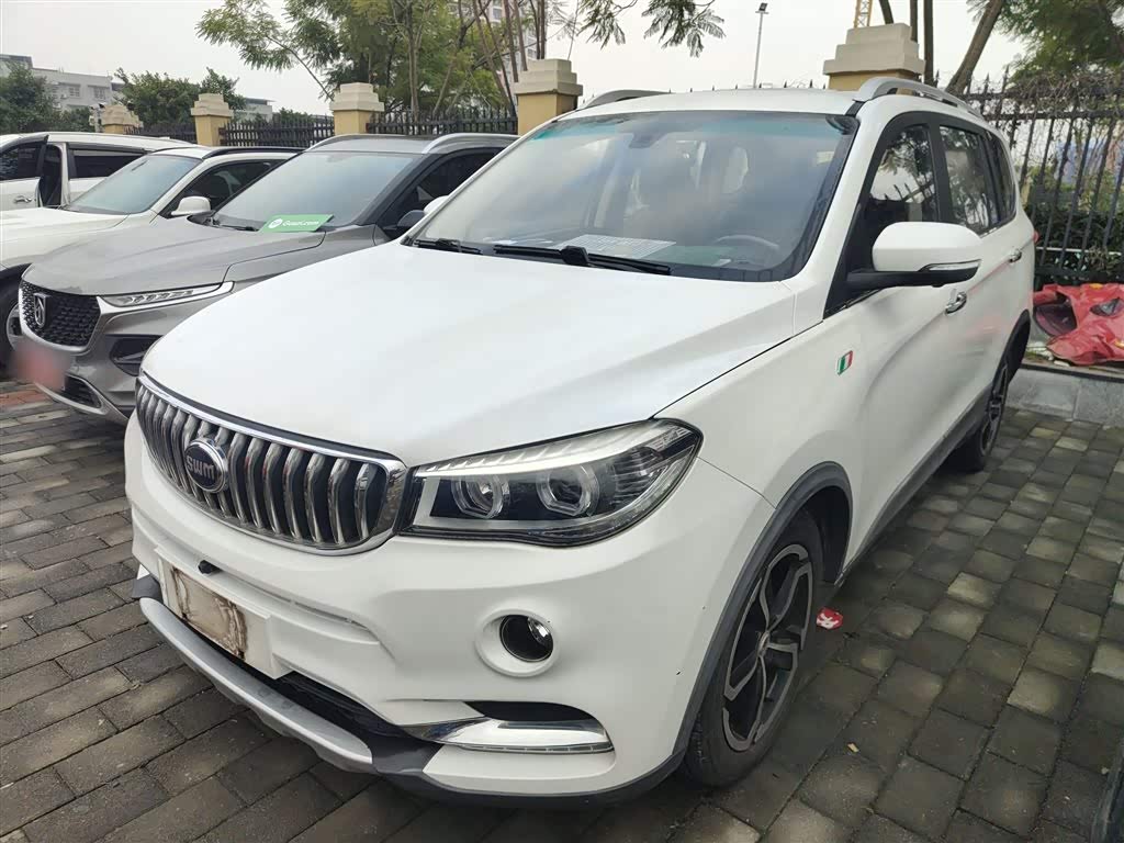 SWM X7 2017 SWM X7 2017 immagine di auto