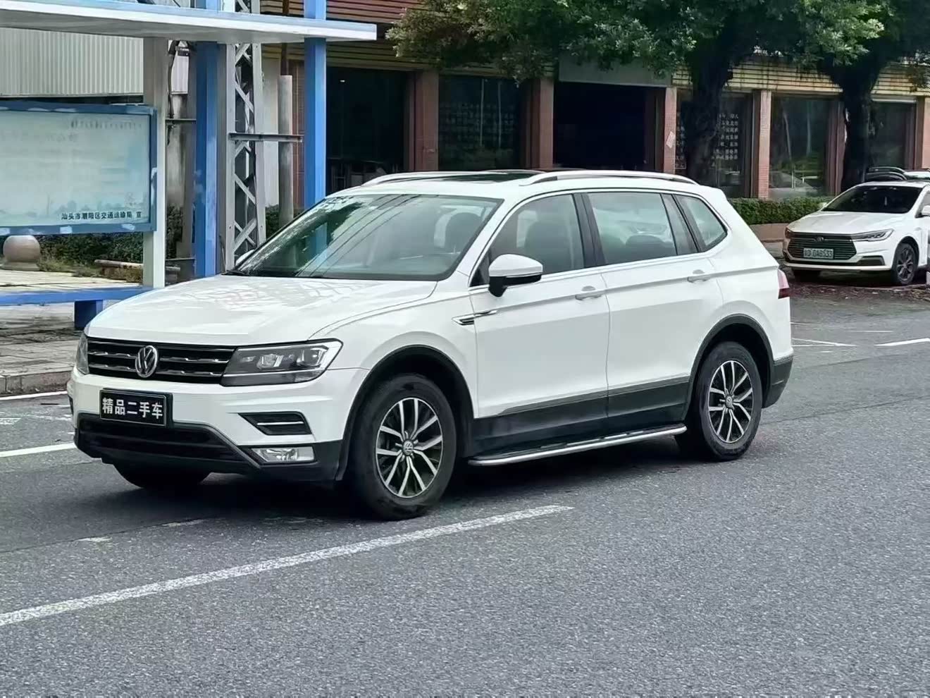 Volkswagen Tiguan L 2018 Volkswagen Tiguan L 2018 car image