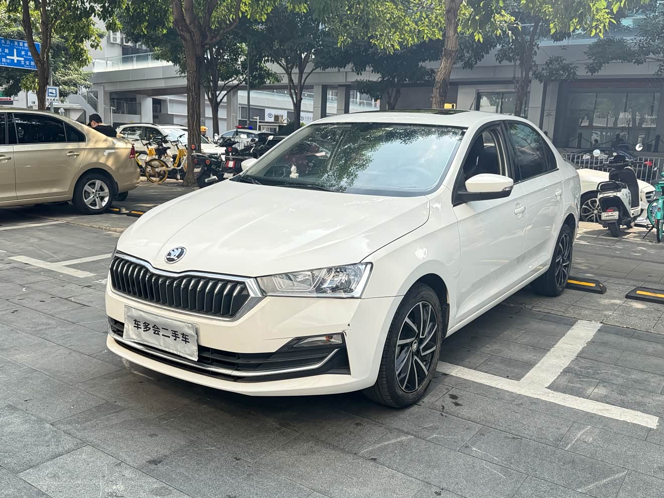 Skoda Rapid 2020 car image 