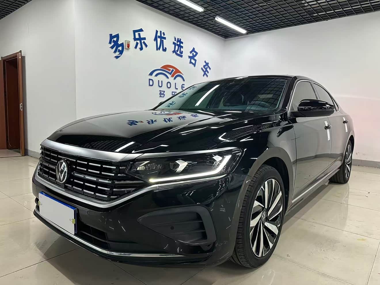 Volkswagen Passat 2024 صورة سيارة 