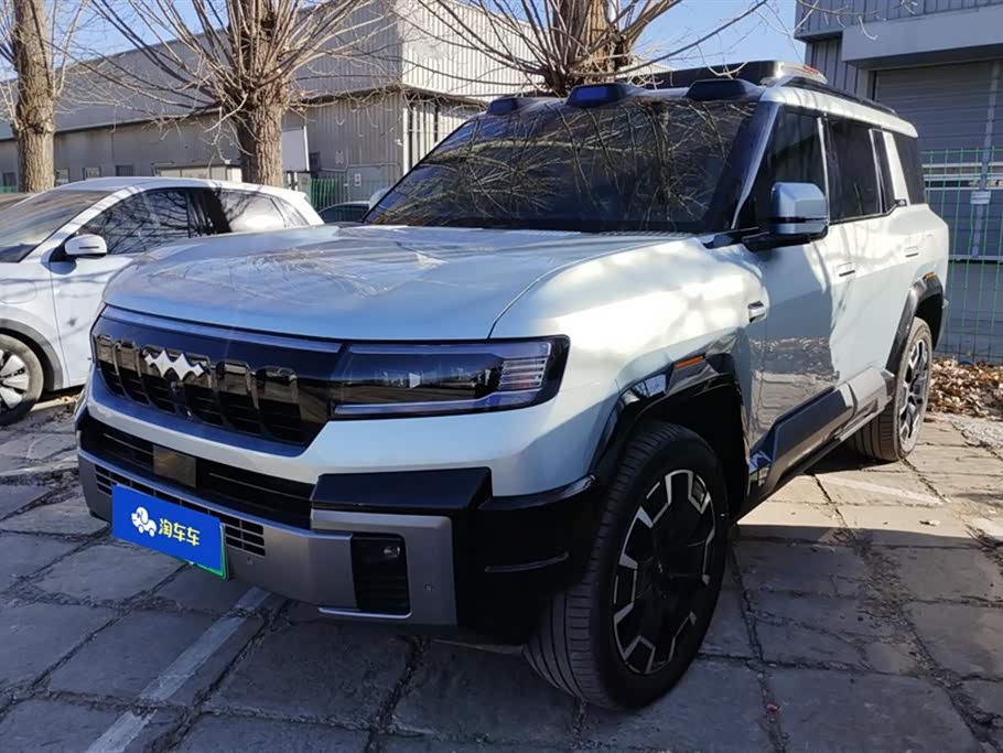 FangChengBao Leopard 8 2025 FangChengBao Leopard 8 2025 car image