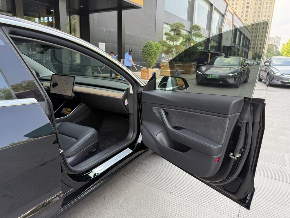 Tesla Model 3 (Imported) 2019 car image #17