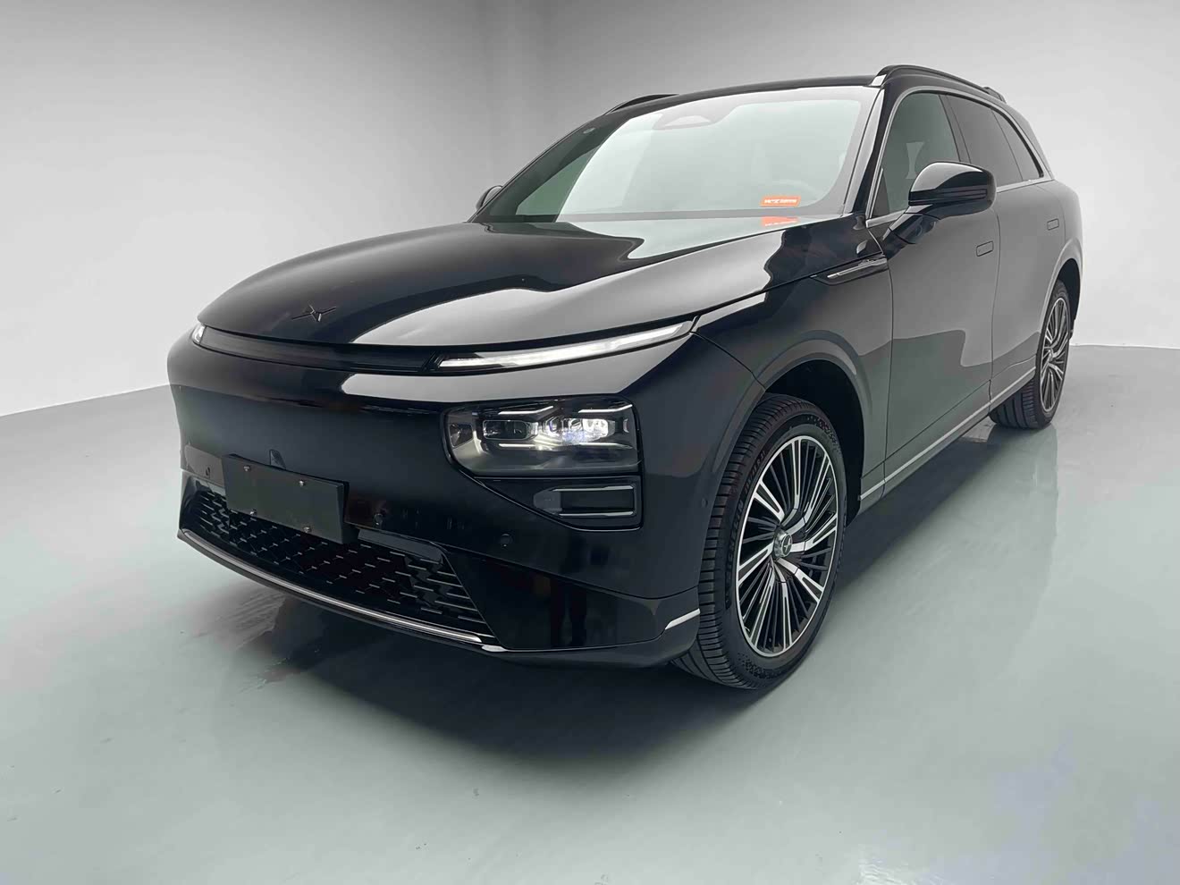 Xpeng G9 2023 car image 