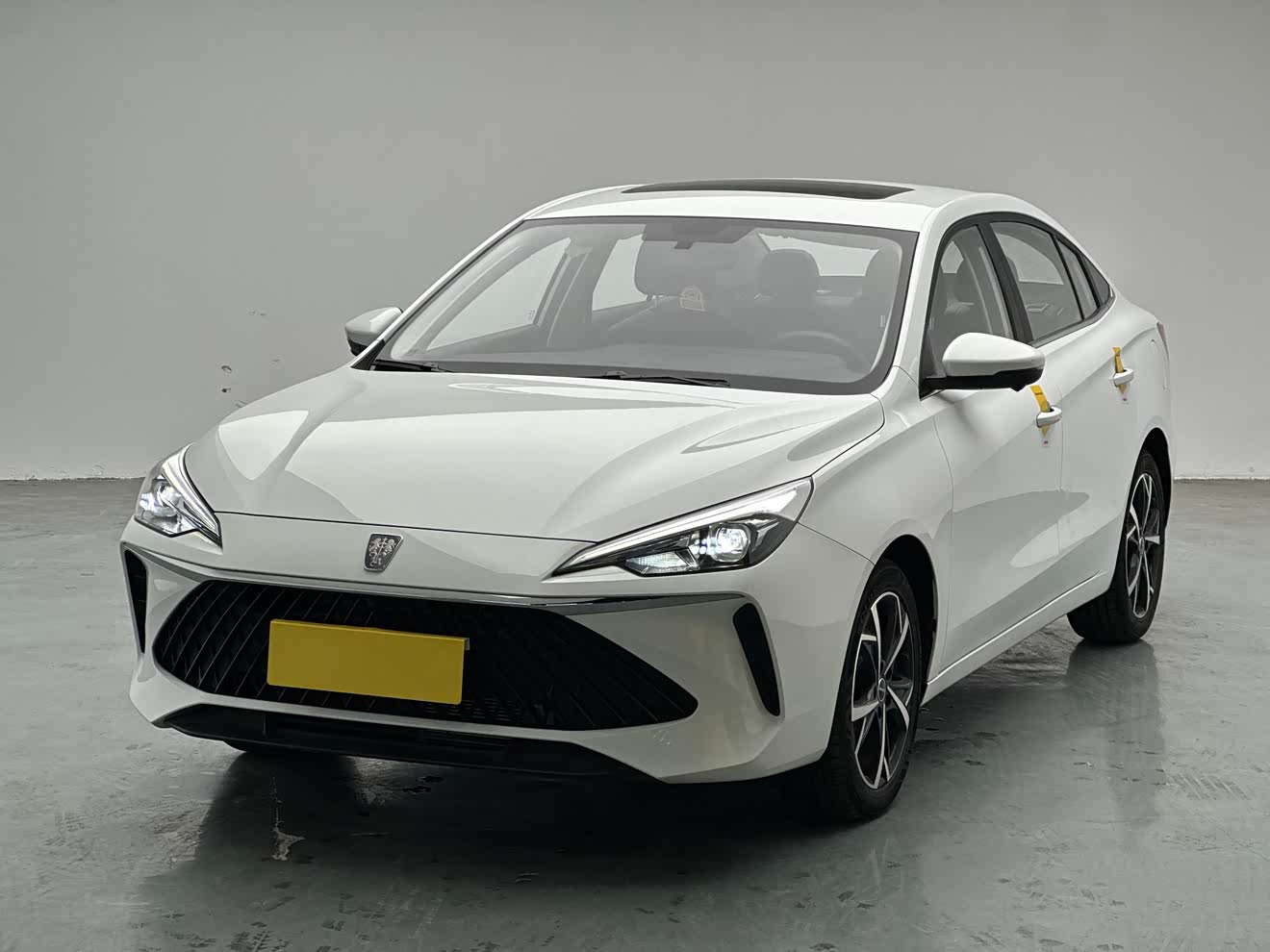 Roewe i5 2023 car image 