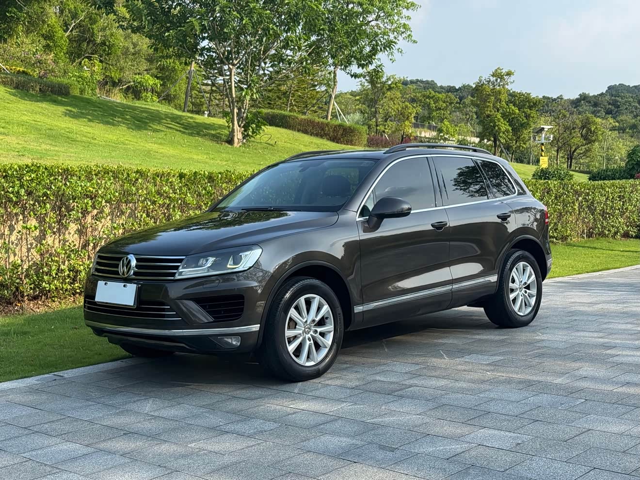 Volkswagen Touareg 2017 car image 