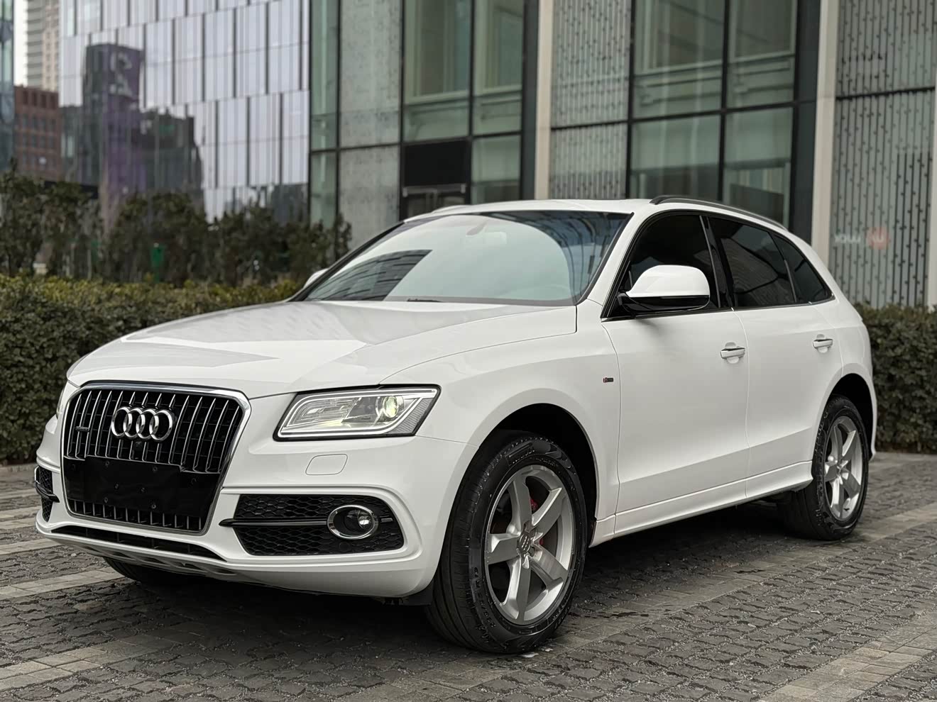 Audi Q5 2018 car image 