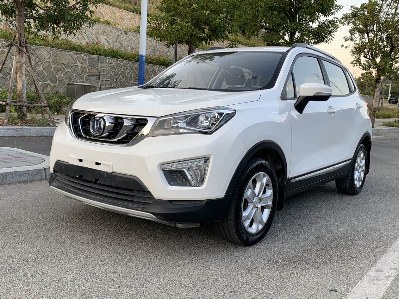 Changan CS15 2016 car image 