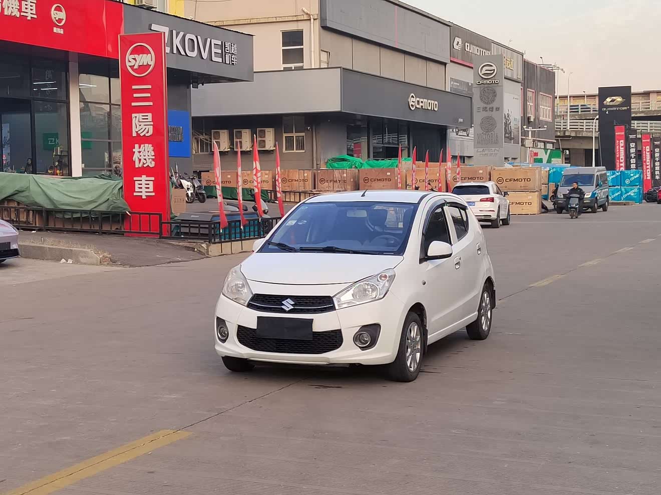 Suzuki 2014 Suzuki 2014 car image