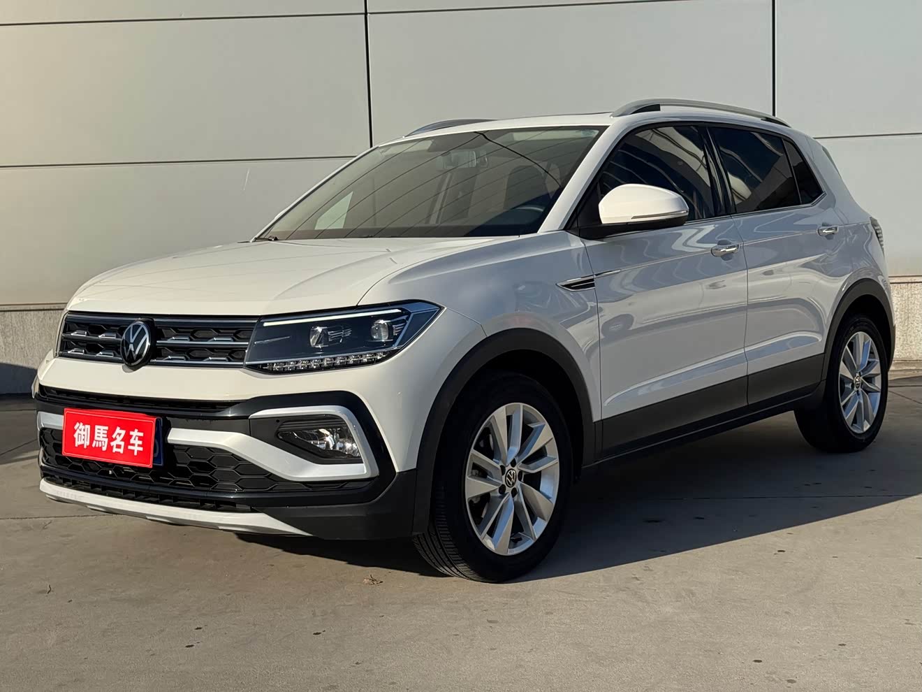 Volkswagen T-Cross 2021 car image 