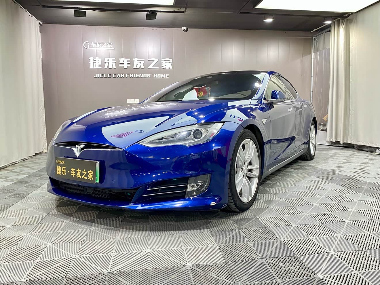 Tesla Model S 2016 汽车图片 