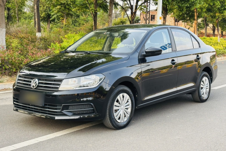 Volkswagen Santana 2018 car image #2