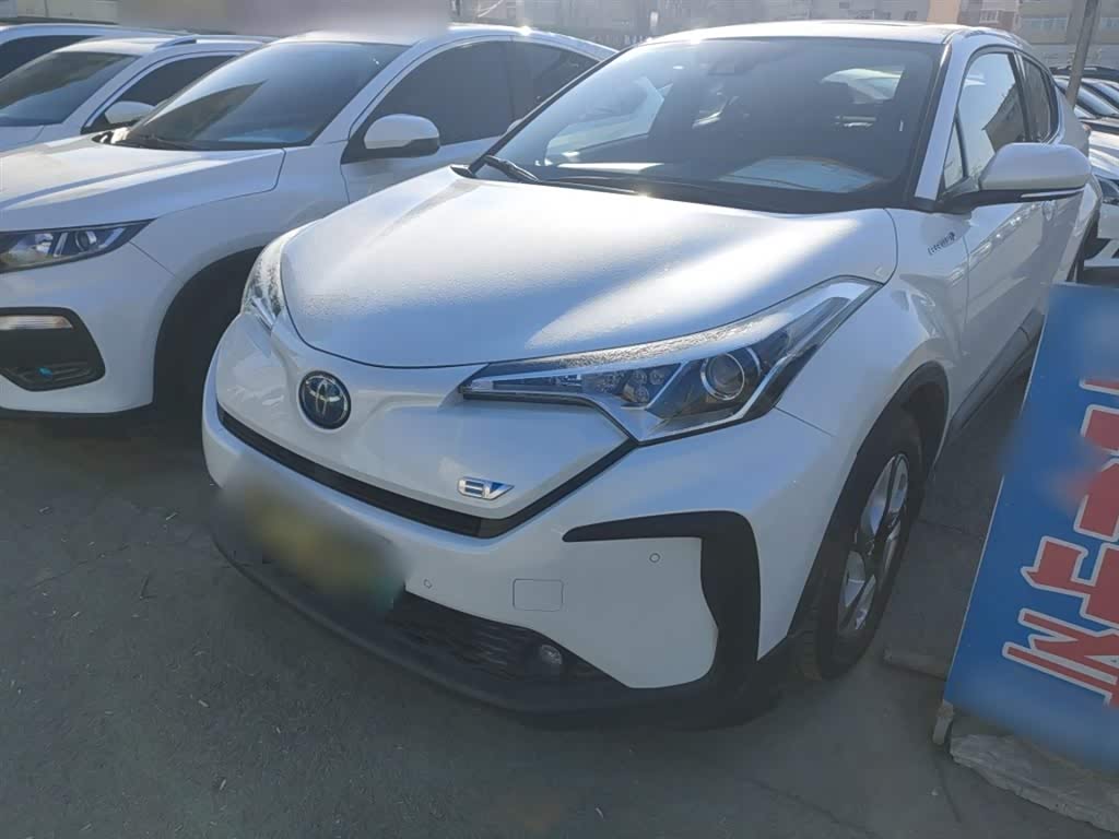 Toyota C-HR EV 2021 Toyota C-HR EV 2021 immagine di auto