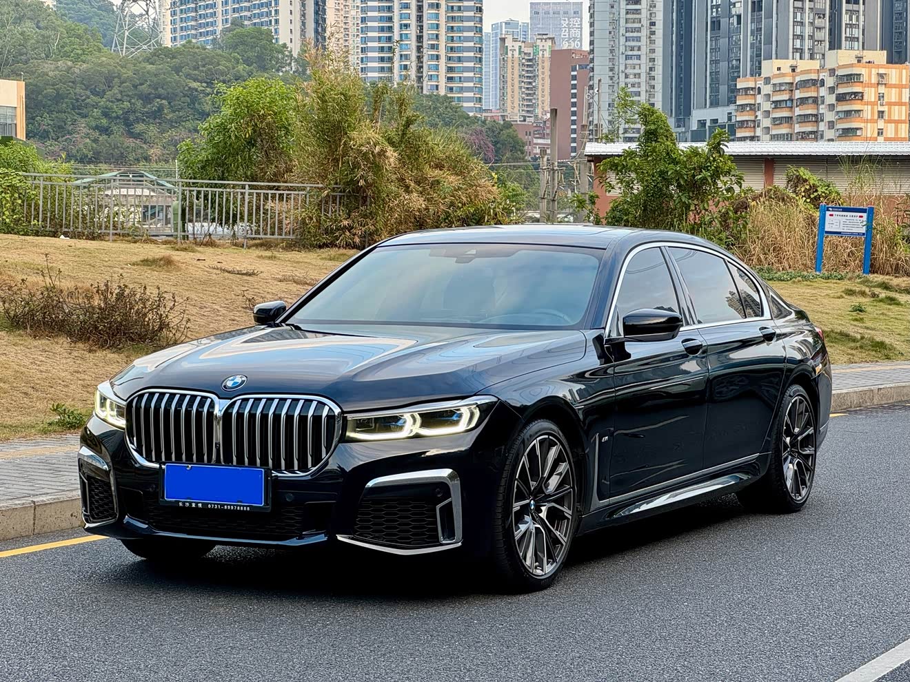 BMW 7 Series 2022 BMW 7 Series 2022 car image