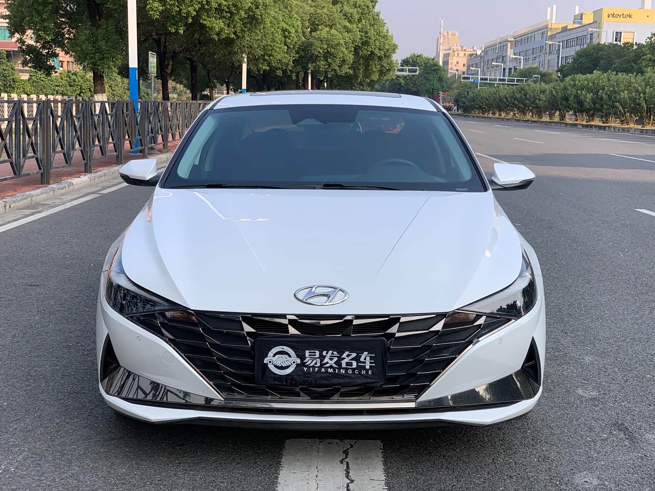 Hyundai Elantra 2022 car image 