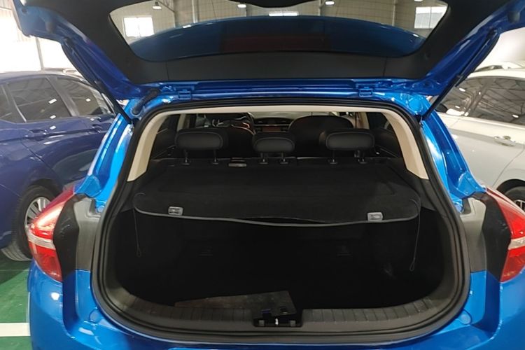 GEELY Emgrand GS 2016 car image #19