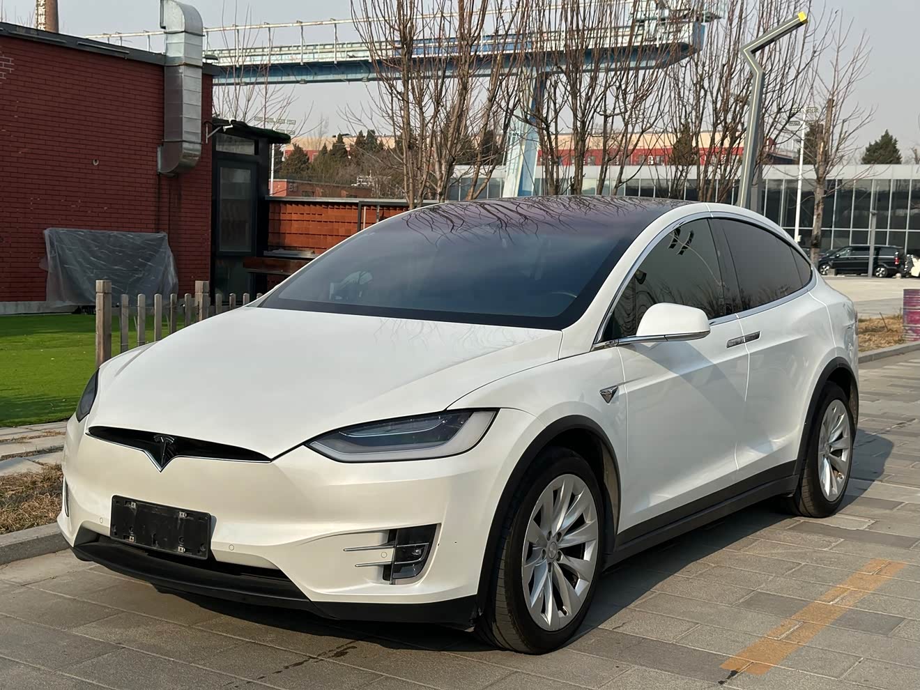 Tesla Model X 2020 Tesla Model X 2020 car image