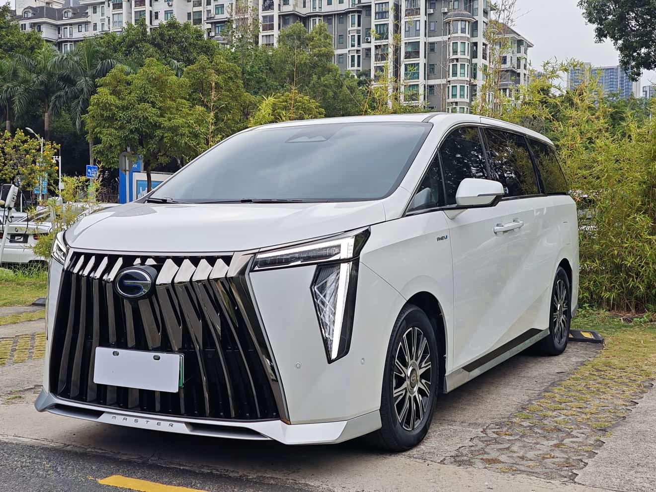 GAC Trumpchi E9 2023 GAC Trumpchi E9 2023 car image