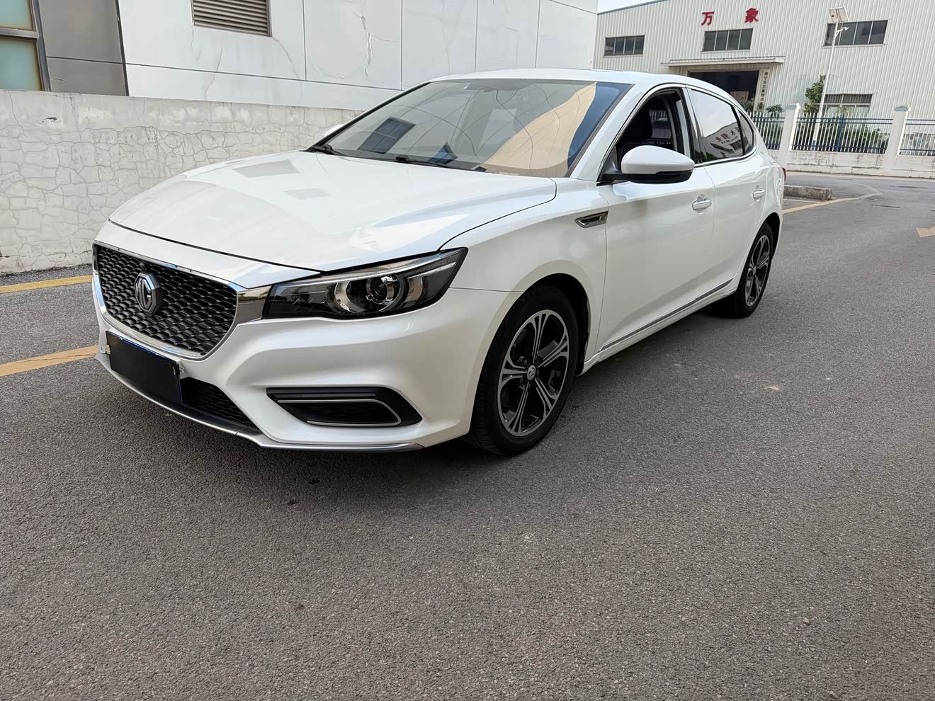 MG 6 2018 immagine di auto 