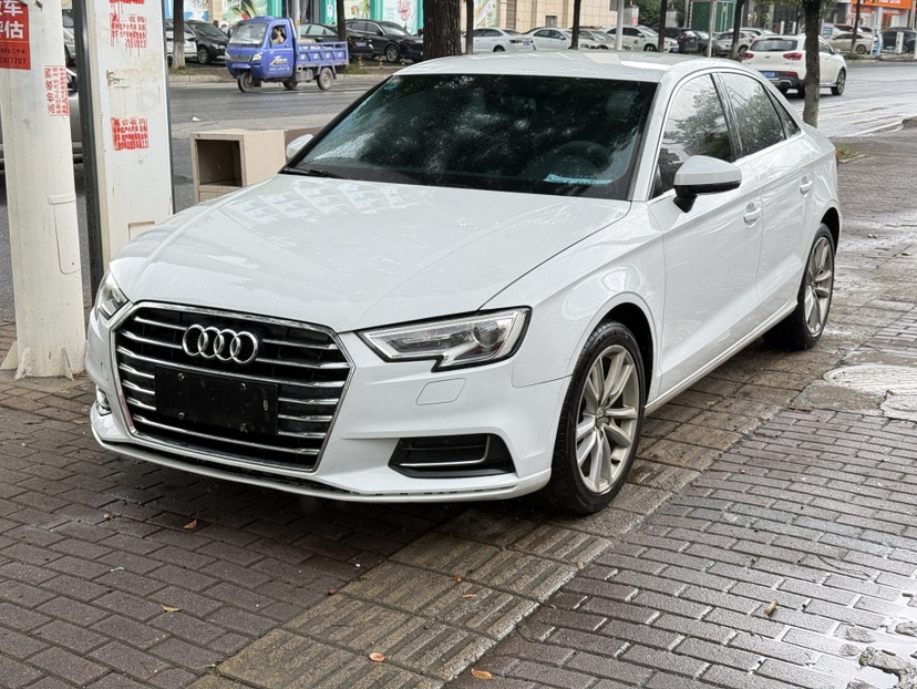 Audi A3 2019 Audi A3 2019 immagine di auto