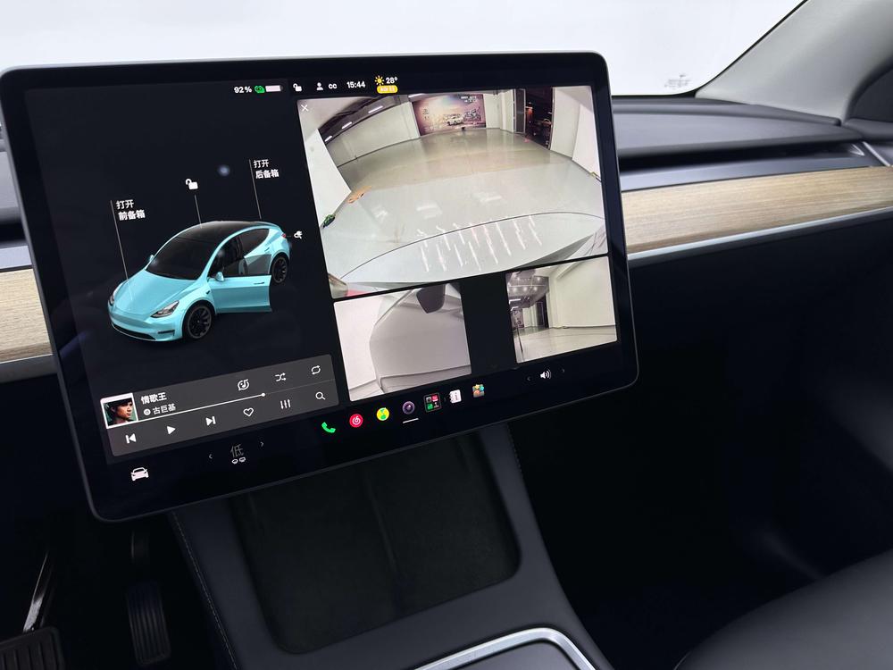 Tesla Model Y 2021 #11 Tesla Model Y 2021 car image #11