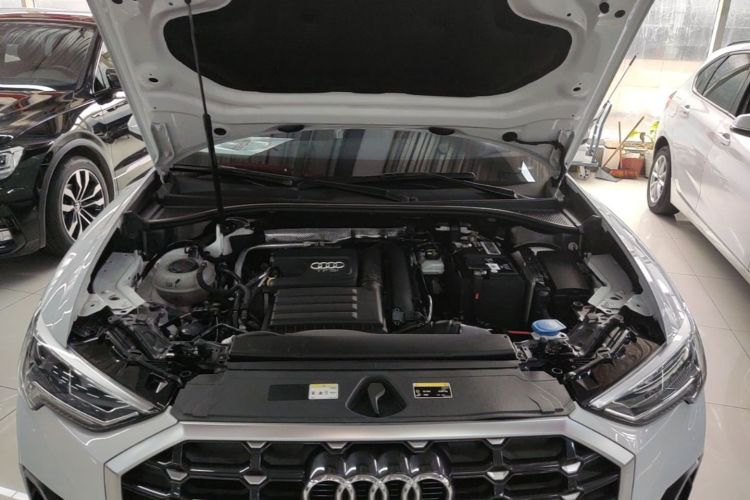 Audi Q3 2021 #20 Audi Q3 2021 car image #20