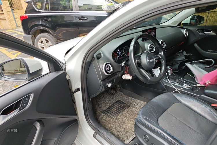Audi A3 2018 car image #18
