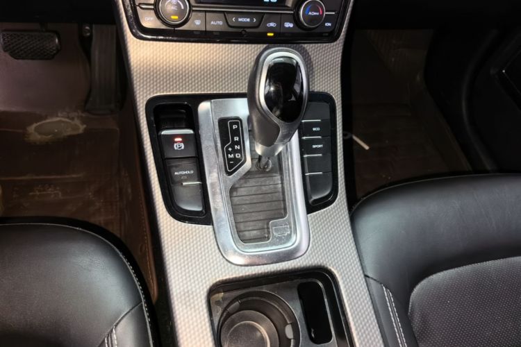 GEELY Emgrand GS 2016 car image #14