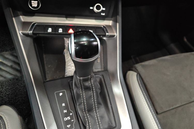 Audi Q3 2021 image de voiture #14