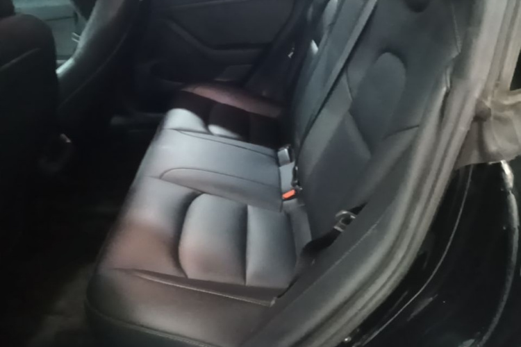 Tesla Model 3 2022 car image #17