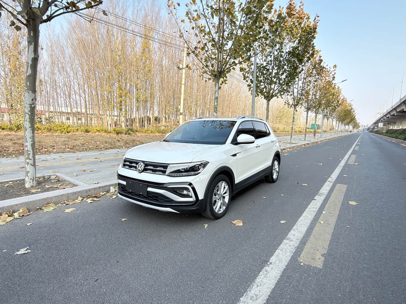 Volkswagen T-Cross 2020 car image 