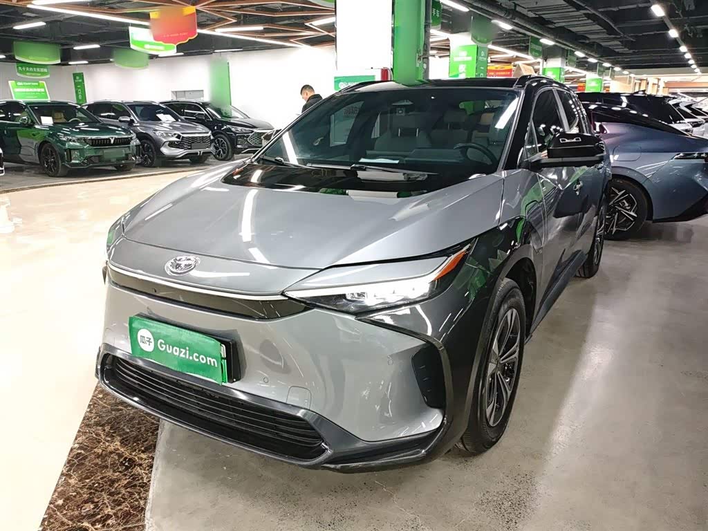 Toyota bZ4X 2023 汽车图片 