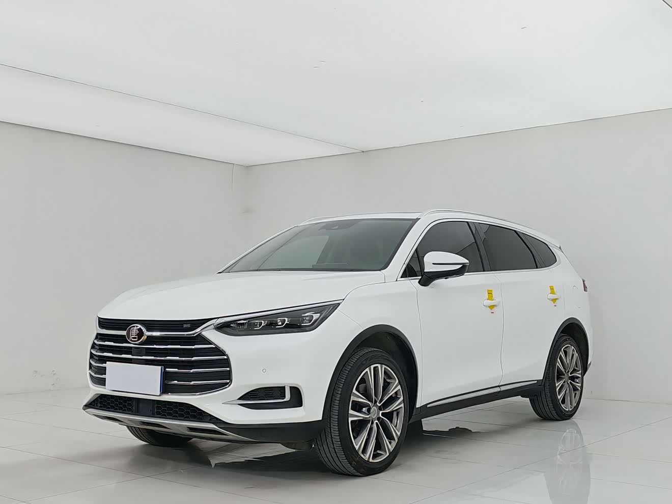 BYD Tang 2018 BYD Tang 2018 car image