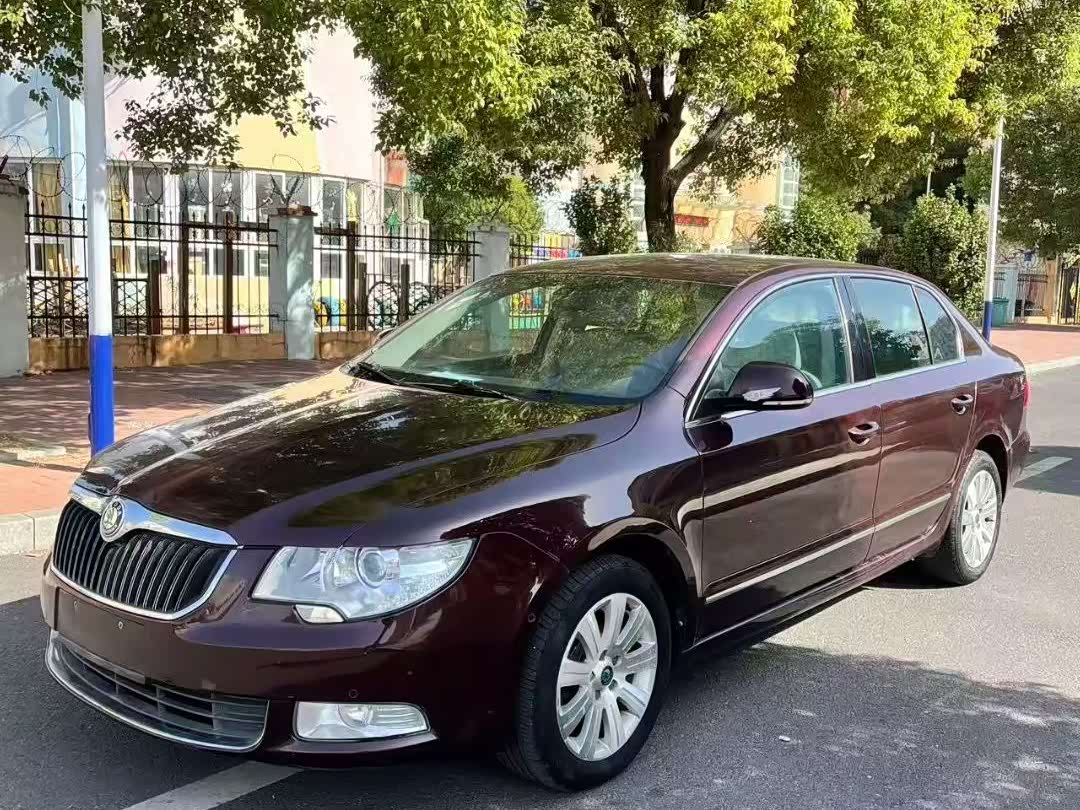 Skoda Superb 2014 Skoda Superb 2014 immagine di auto