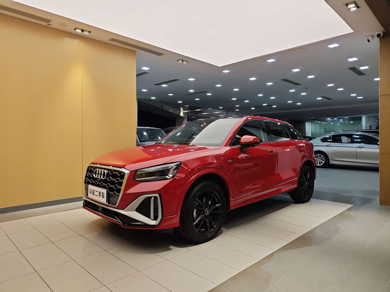 Audi Q2L 2022 car image 