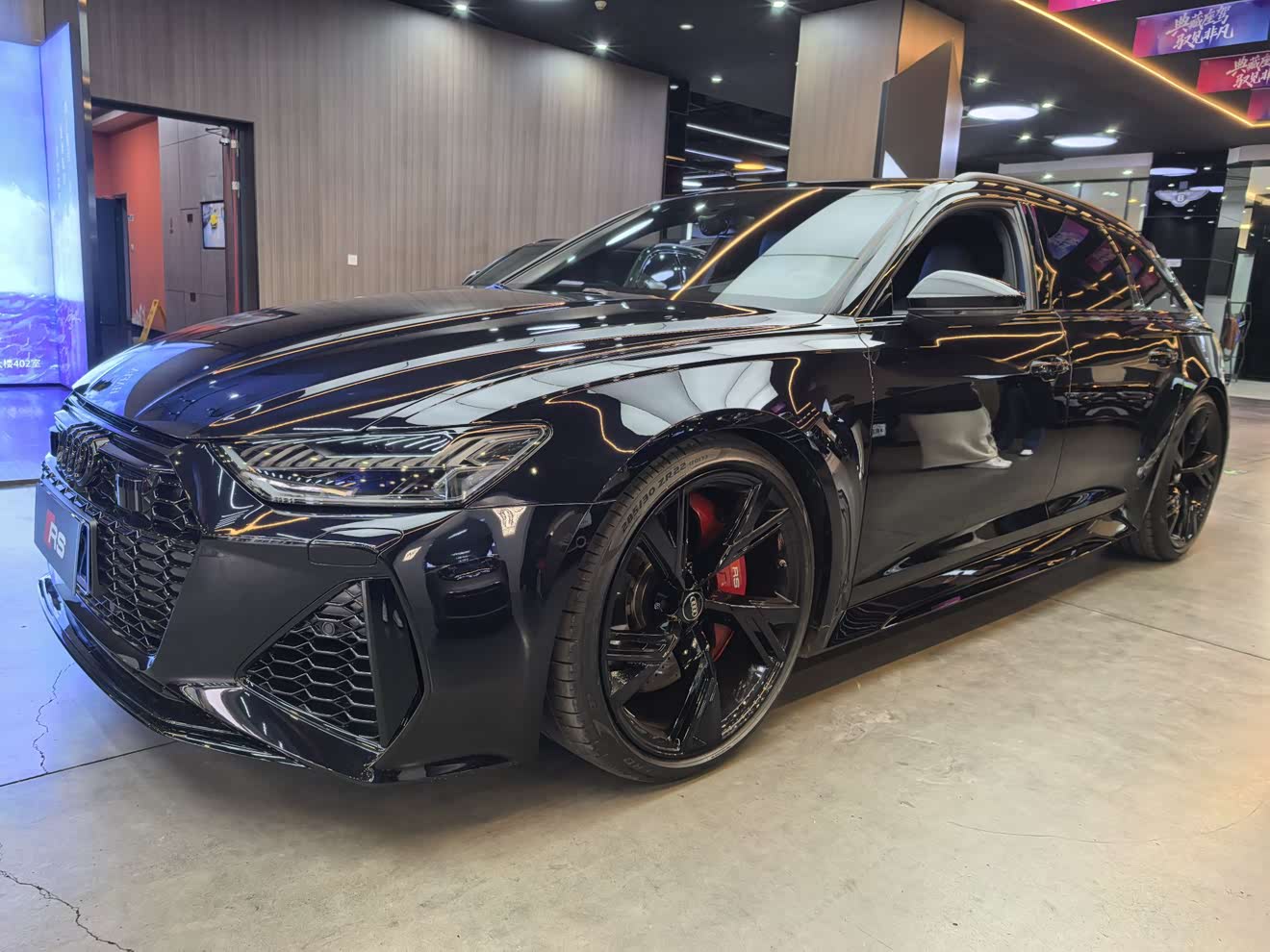 Audi RS 6 2022 car image 